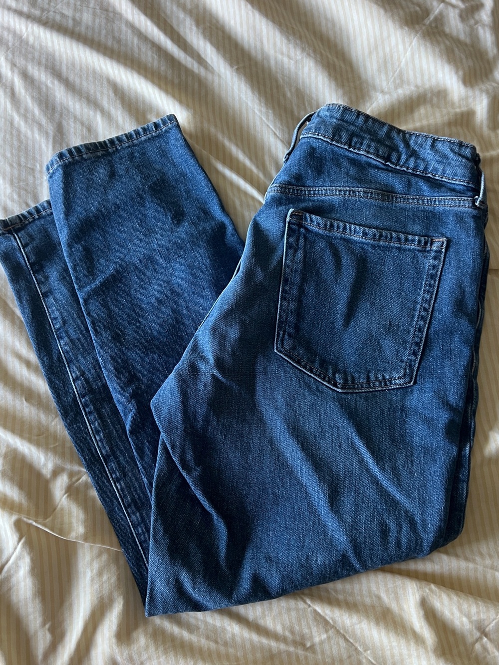 Old Navy Women’s HIGH-RISE JEANS
O.G. STRAIGHT SECRET-SLIM POCKETS